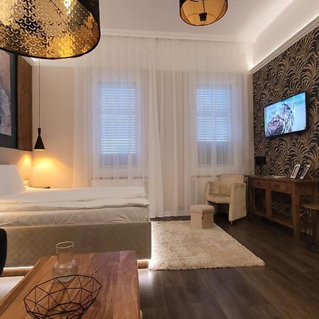 Glamour Apartman Gyula Exterior photo