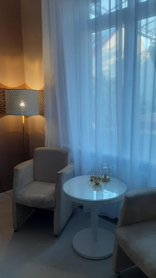 Glamour Apartman Gyula Exterior photo