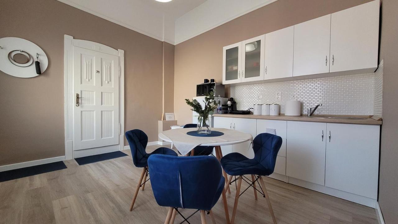 Glamour Apartman Gyula Exterior photo