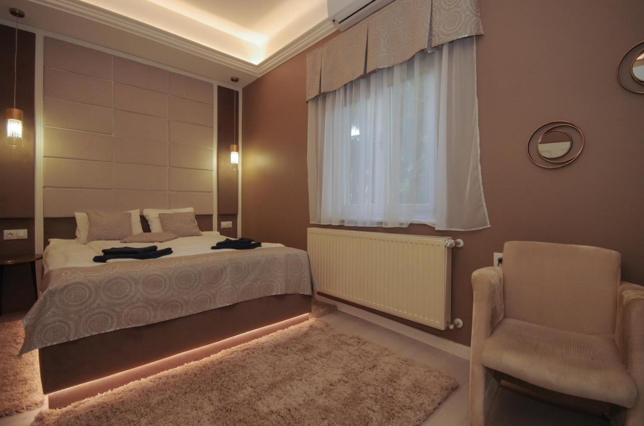 Glamour Apartman Gyula Exterior photo