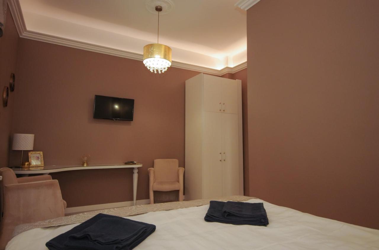Glamour Apartman Gyula Exterior photo