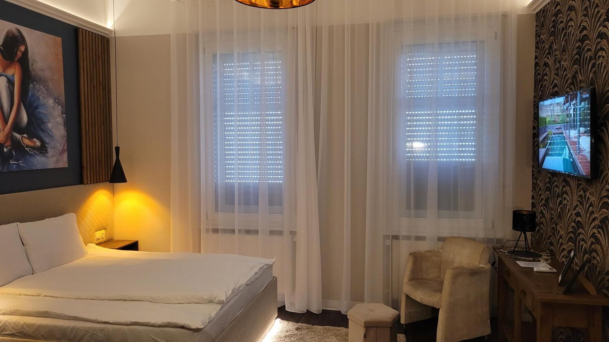 Glamour Apartman Gyula Exterior photo