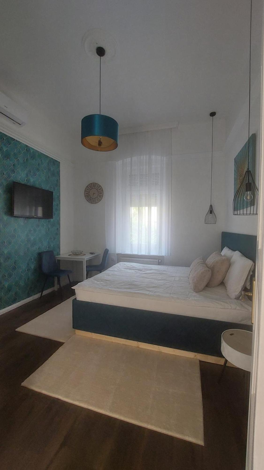Glamour Apartman Gyula Exterior photo